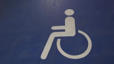Bir alışveriş merkezi 'nde devre dışı Park yeri boş