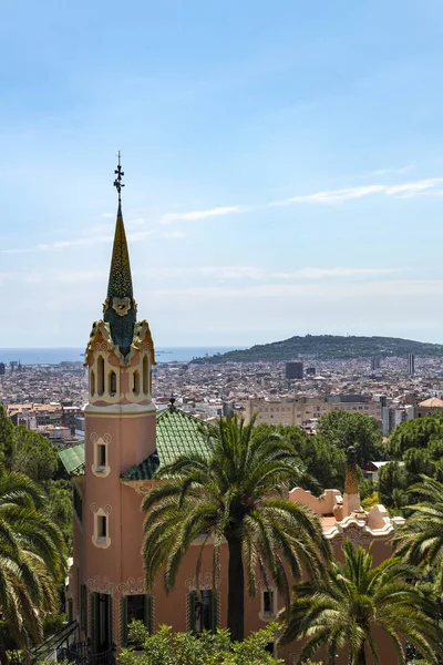 Gaudi Σπίτι Θέα Της Βαρκελώνης Από Την Κορυφή Του Πάρκο — Φωτογραφία Αρχείου