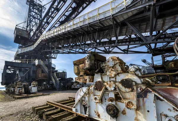 大型挖掘机在废弃褐煤露天 Ferropolis 铁城市 莫斯丹塔澳大利亚艾森 Sachsen 安哈尔特 — 图库照片