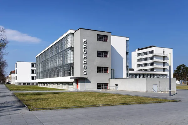 Dessau Alemania Marzo 2018 Emblemático Edificio Escuela Arte Bauhaus Diseñado — Foto de Stock