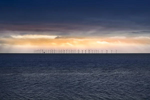 Turbinas Eólicas Marinas Tiempo Nublado Cerca Copenhague Dinamarca — Foto de Stock