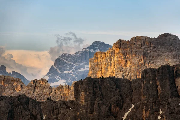 春の山 パノラマ イタリアのアルプスの山々 ドロミテ アルプス イタリア トレンティーノ アルト アディジェ州 — ストック写真