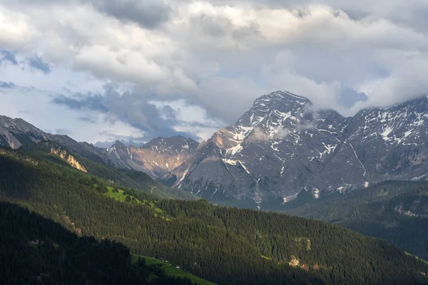 Våren Berg Panorama Snöklädda Toppar Italienska Alperna Dolomiterna Alperna Italien — Stockfoto