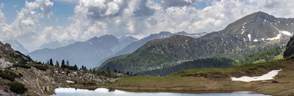 Wiosenne Góry Panorama Ośnieżone Szczyty Alp Włoskich Dolomity Alpy Włochy — Zdjęcie stockowe