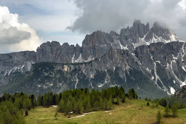 Jaro Hory Panorama Zasněžené Vrcholky Italských Alp Dolomity Alpy Itálie — Stock fotografie