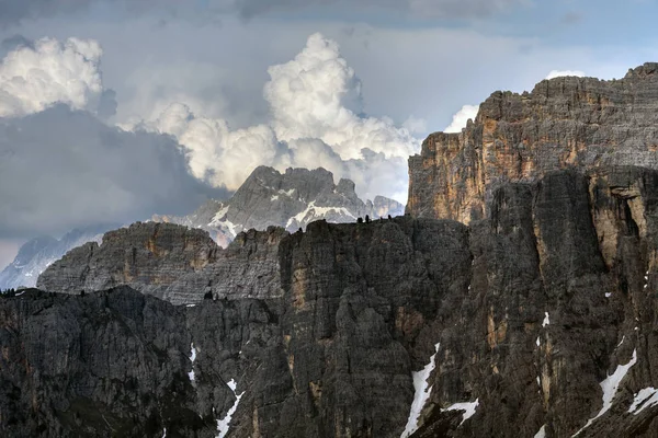 春の山 パノラマ イタリアのアルプスの山々 ドロミテ アルプス イタリア トレンティーノ アルト アディジェ州 — ストック写真