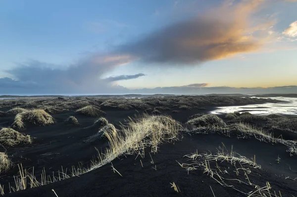 Capa Stokksnes y montaña Vestrahorn —  Fotos de Stock