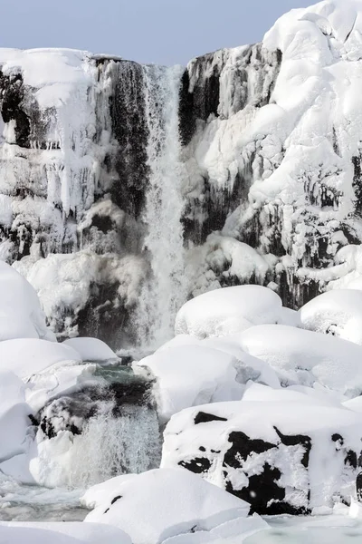 Kışın Pingvellir şelaleleri — Stok fotoğraf