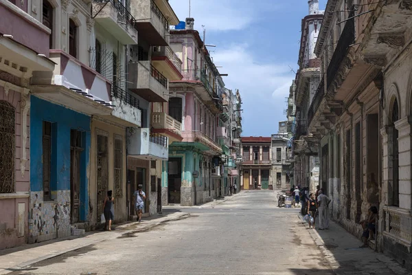 Havana Kuba Juni 2019 Kubanska Koloniala Arkitektur Att Våga Genom — Stockfoto