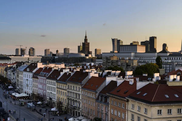 Naplemente alatt Varsó belvárosában — Stock Fotó