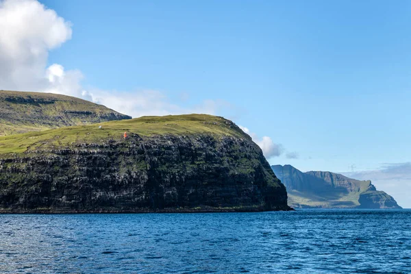 Danimarka Nın Faroe Adaları Ndaki Rocky Sahil Kıyısı Vestmanna Kayalıkları — Stok fotoğraf