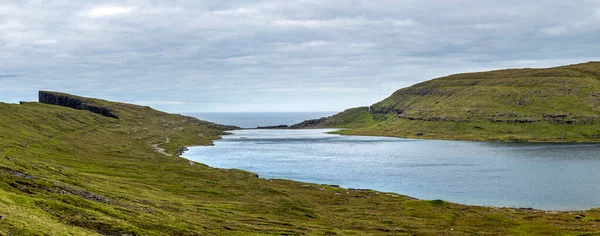 Panorama Des Falaises Lac Sorvagsvatn Îles Féroé Sur Océan Atlantique — Photo