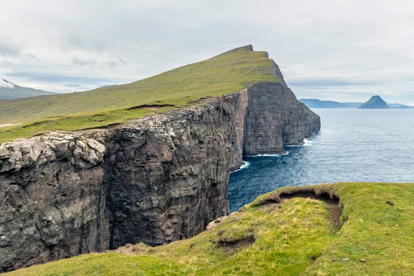 Sorvagsvatn Lake Cliffs Ilhas Faroé Oceano Atlântico Dinamarca — Fotografia de Stock