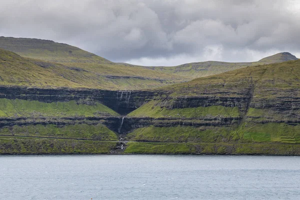 Fossa Największy Wodospad Wyspach Owczych Widok Dużej Odległości Dania — Zdjęcie stockowe