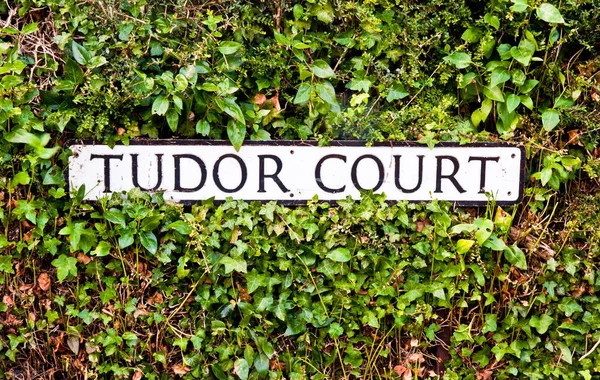 Zwart Wit Tudor Court Teken Stockfoto