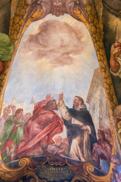 バレンシア スペイン 2018 バロック描いたフレスコ画での聖ニコラス教会 バレンシア スペイン 聖ペテロの殉教者またはピーターのヴェローナ奇跡的に彼の傾聴者のための陰を調達 — ストック写真
