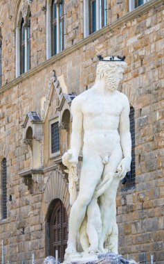 Florence, İtalya - 9 Ağustos 2018: Floransa, İtalya, Piazza della Signoria üzerinde yer alan bir çeşme Neptün Çeşmesi (Fontana del Nettuno) 's. 