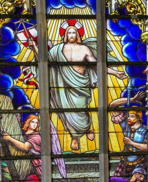 Haacht Belgie Května 2015 Vitráže Znázorňující Ježíš Vstal Hrobu Velikonoce — Stock fotografie