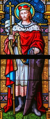 Prague, Çek Cumhuriyeti - 2 Nisan 2016: vitray St. Vitus Katedrali, Prag, Saint Wenceslas, Çek Cumhuriyeti koruyucu azizi tasvir içinde