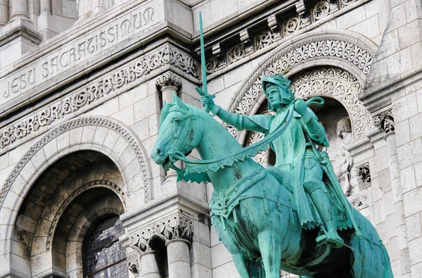 Jeanne d ' arc lovasszobra a párizsi Sacre Coeur-ben — Stock Fotó