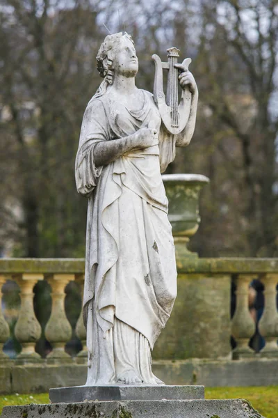 Pomnik w Jardin de Luxembourg, Paryż, Francja — Zdjęcie stockowe