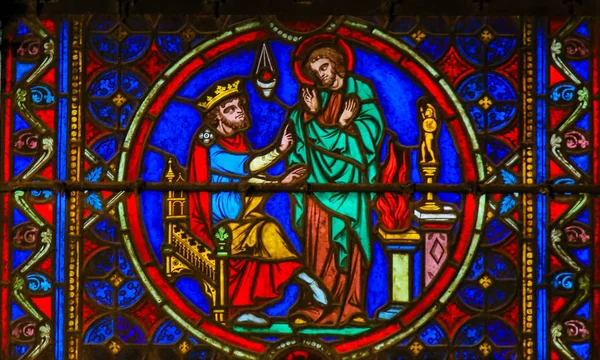 Stained Glass in Notre Dame, Paris depicting St Eustace and the — Stock Photo, Image