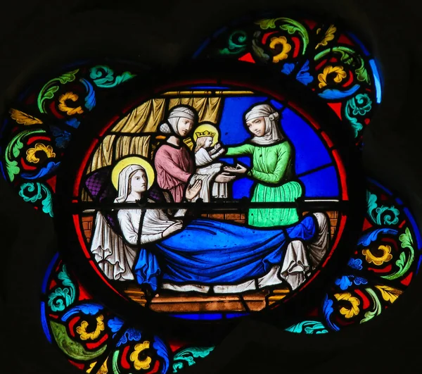 Glasmalerei in le havre - Krippe des Heiligen Johannes des Täufers — Stockfoto