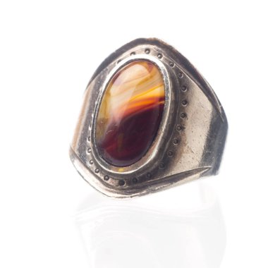 Beyaz arka plan üzerinde takı, Gümüş Yüzükler