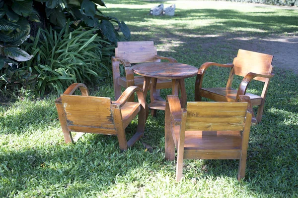 Vintage Wood Chair Garden — Stock Photo, Image