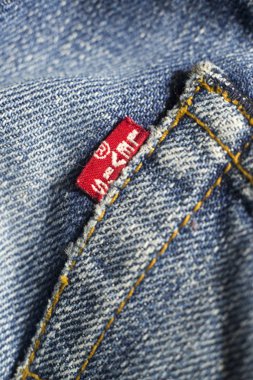 Chainat Eyaleti, Tayland, 30 Ocak 2019. açıklayıcı editoria detay levi's kırmızı etiketinin levi's kot üzerinde. Levi Strauss bir ünlü Amerikalı giyim firmasıdır