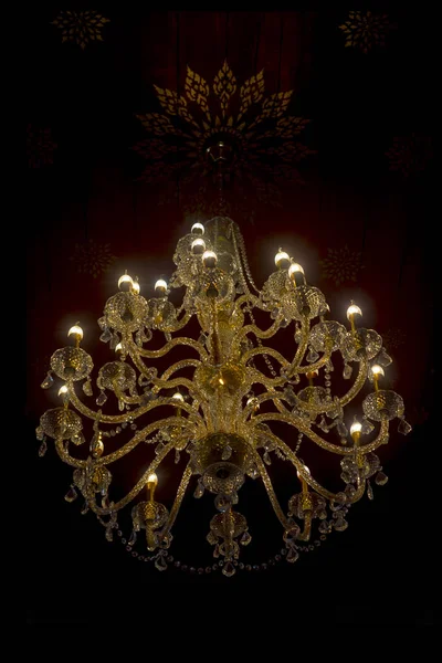 Elegant chandelier on the beautiful ceiling — Stock Photo, Image