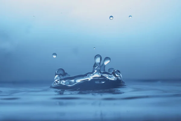 Uma Gota Água Gota Água Azul Salpicos Água Close — Fotografia de Stock