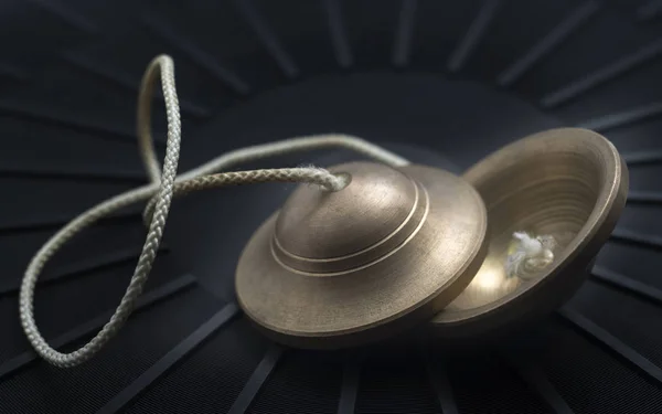 Close up of cymbal isolated on a dark background. — Stock Photo, Image