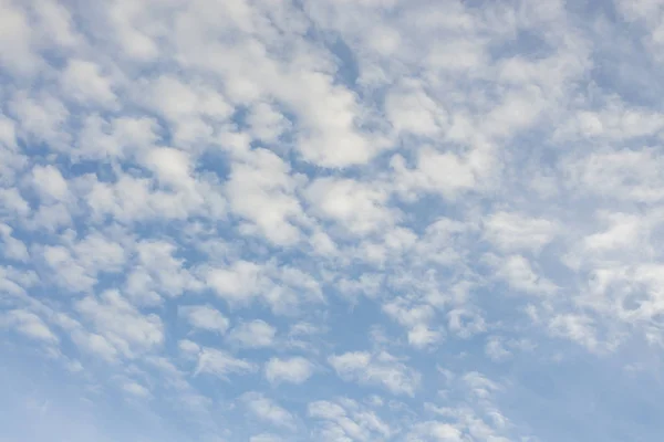 Vita Moln Blå Himmel Bakgrund — Stockfoto