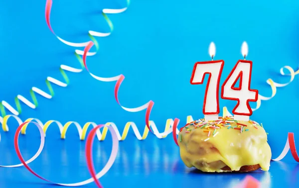 Anniversaire De Quarante Sept Ans Cupcake Avec Bougie Blanche Brulante Sous La Forme Du Numero 47 Image Libre De Droit Par A Poselenov C Anniversaire De Quarante Sept Ans Cupcake Avec Bougie Blanche Brulante Sous La Forme Du Numero 47 Image Libre De Droit Par A Poselenov C