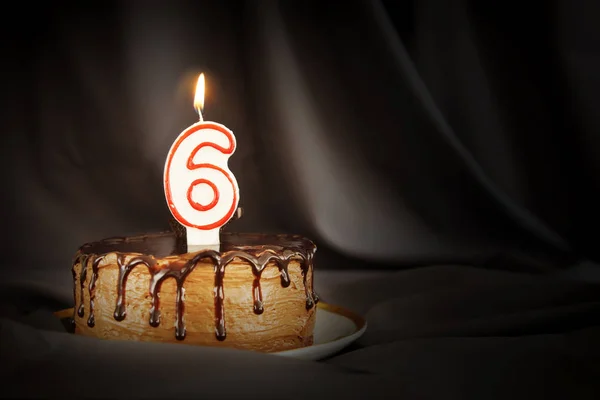 Quatre Ans Gateau Au Chocolat D Anniversaire Avec Bougie Blanche Brulante Sous La Forme Du Numero Quatre Fond Sombre Avec Tissu Noir Doux Evenement Stock Photo Quatre Ans Gateau Au Chocolat D Anniversaire Avec Bougie Blanche Brulante Sous La Forme Du Numero Quatre Fond Sombre Avec Tissu Noir Doux Evenement Stock Photo