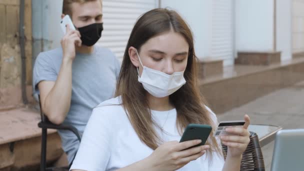 Kontaktlose Zahlung Kreditkarte Mobiles Bezahlen Café Soziale Distanz Quarantäne Menschen — Stockvideo