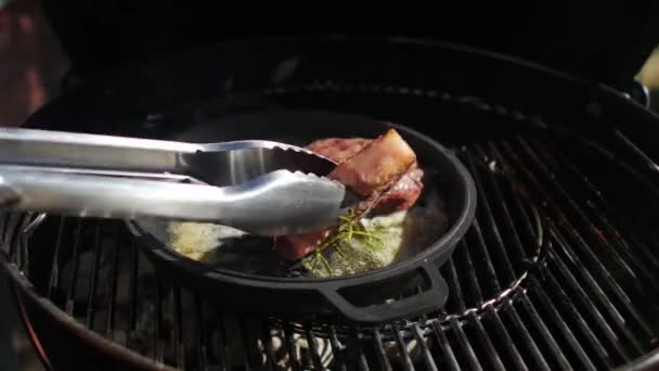Filete Parrilla Chef Grills Beef Steak Fiesta Barbacoa Carne Para — Vídeos de Stock