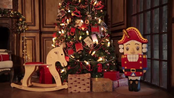 Año nuevo árbol decoración — Vídeo de stock