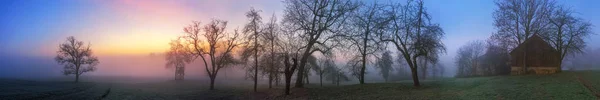 Crepúsculo colorido panorama paisagem inverno — Fotografia de Stock