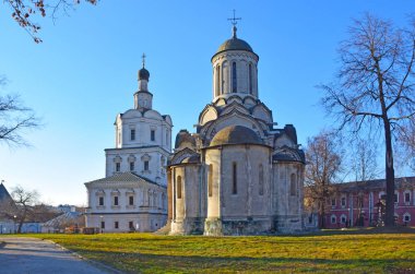 Spassky Katedrali Manastırı - Moskova kiliselerin en eski. 1420-1427 yıllarda inşa. Parçaları fresk Andrei Rublev tarafından korunmuş. Rusya, Moskova, Kasım 2018