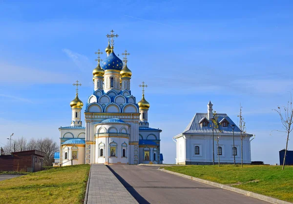 2015年完成了上帝母亲教会 永不褪色的颜色 的建设 寺庙的建筑师尼古拉 瓦斯涅索夫 俄罗斯 莫斯科 2018年11月 — 图库照片