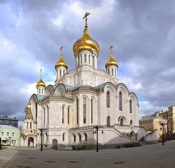 斯雷滕斯基修道院的基督复活教会建于2014 2017年 该项目的作者是建筑师 Dmitry Smirnov 俄罗斯 莫斯科 2019年3月 — 图库照片