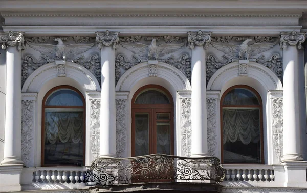 알렉세이 예르몰로프의 저택은 건축가 Matvey Kazakov의 디자인에 1851 재건되었다 러시아 — 스톡 사진