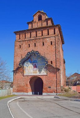 Kolomna Kremlin 1525-1531 yılında Çar Vasily III emriyle inşa edilmiştir. Rusya, Kolomna, Nisan 2019.