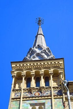 Savvino-Storozhevsky manastırının Metochion modern ve barok unsurları ile sözde Rus tarzında mimar Ivan Kuznetsov tasarımı tarafından 1907 yılında inşa edilmiştir. Rusya, Moskova, Nisan 2019