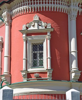 1624 yılında, Çar Michael Romanov altında, Rab Epifani Kilisesi inşa edilmiştir. XVII yüzyılın sonunda tapınak Barok tarzda yeniden inşa edilmiştir. Rusya, Moskova, Mayıs 2019.