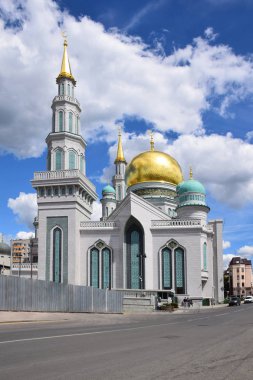 Moskova Katedrali camii 2015 yılında açılmıştır. Mimarlar Elias Tajiev ve Alex Kalentiev tarafından tasarlanan cami projesi. Rusya, Moskova, Haziran 2019.