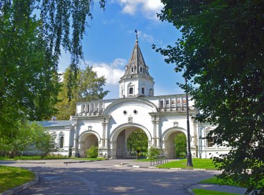 Izmailovo emlak eski bir Kraliyet emlak, Romanov hanedanı bir aile emlak. Giriş kapısı 1682 yılında inşa edilmiştir. Mimar bilinmiyor. Rusya, Moskova, Ağustos 2019