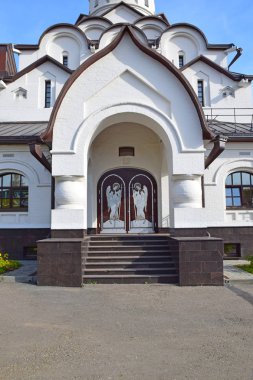 Alexander Nevsky 'nin tapınağı 2016 yılında inşa edildi. Kiliselerin mimarı Andrey Anisimov kilise kompleksi projesiyle meşguldü. Rusya, Moskova, Ekim 2019